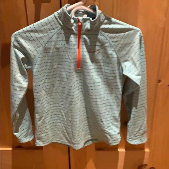 Nike Dry-Fit Quarter Zip - Picture 2 of 4